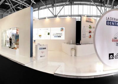 Fonte Essenziale exhibition stand for Cosmofarma