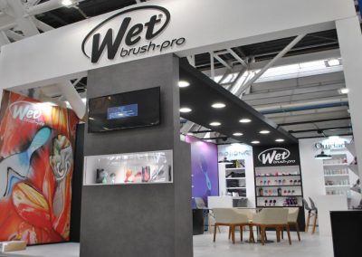 Wet brush design stand for Cosmoprof