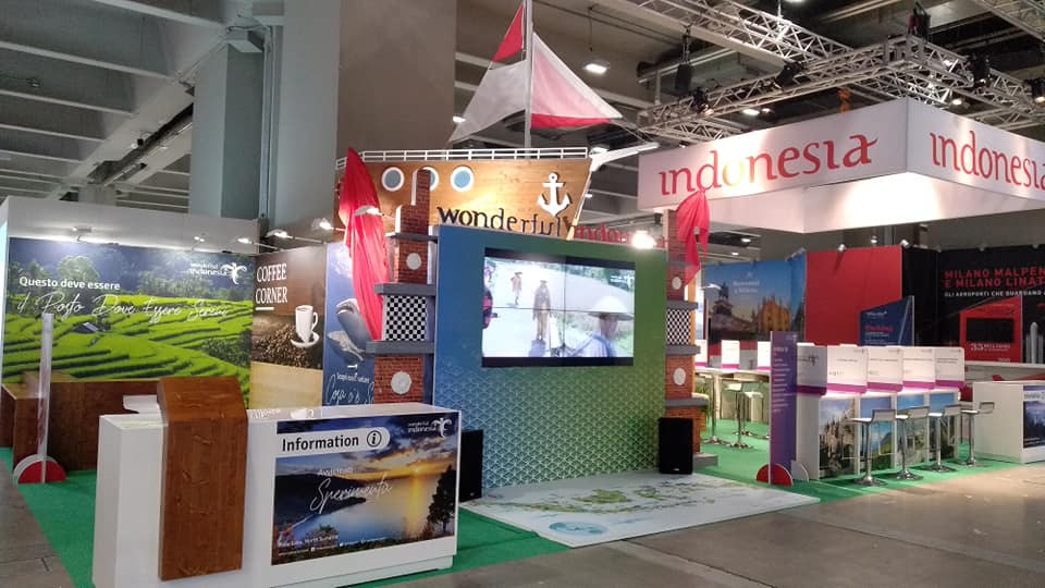 stand contractor italy